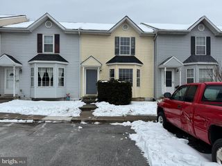 160 STADIUM CIR, Inwood, WV 25428