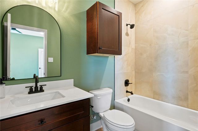 100 33rd W, Bryan, TX 77803