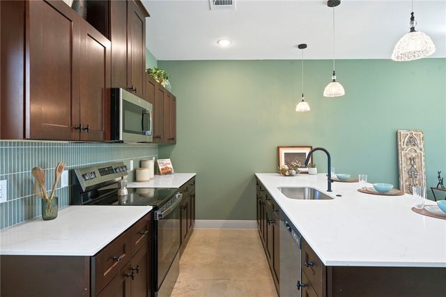 100 33rd W, Bryan, TX 77803