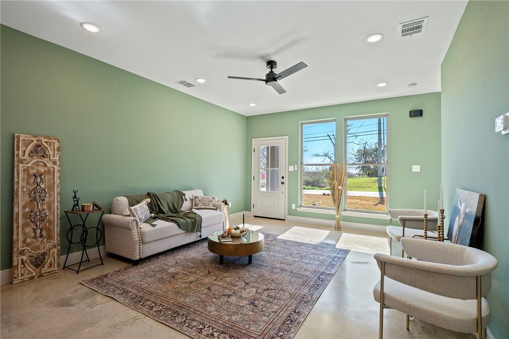 100 33rd W, Bryan, TX 77803 — photo 3