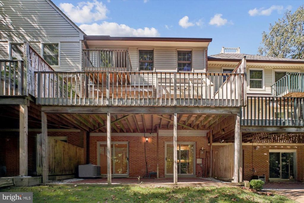 2697 MARCEY RD, Arlington, VA 22207