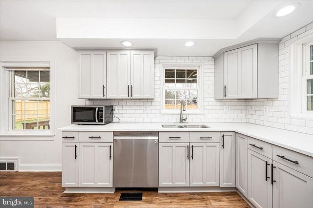 18436 WOODSIDE DR, Hagerstown, MD 21740