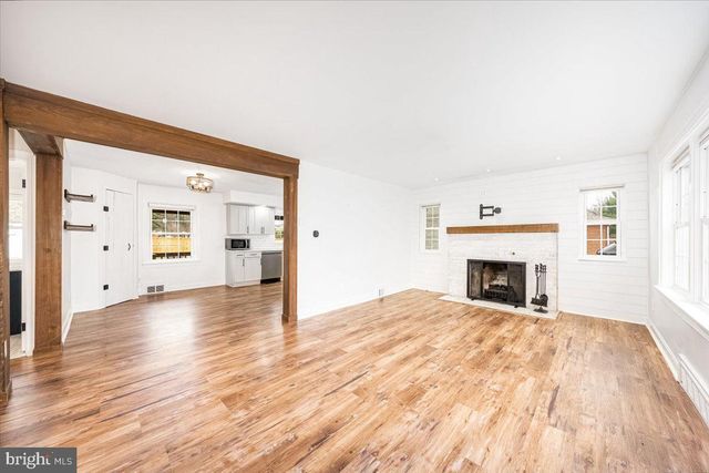 18436 WOODSIDE DR, Hagerstown, MD 21740