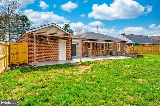 18436 WOODSIDE DR, Hagerstown, MD 21740