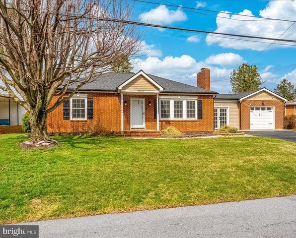 18436 WOODSIDE DR, Hagerstown, MD 21740