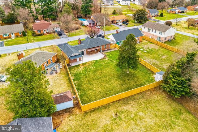 18436 WOODSIDE DR, Hagerstown, MD 21740