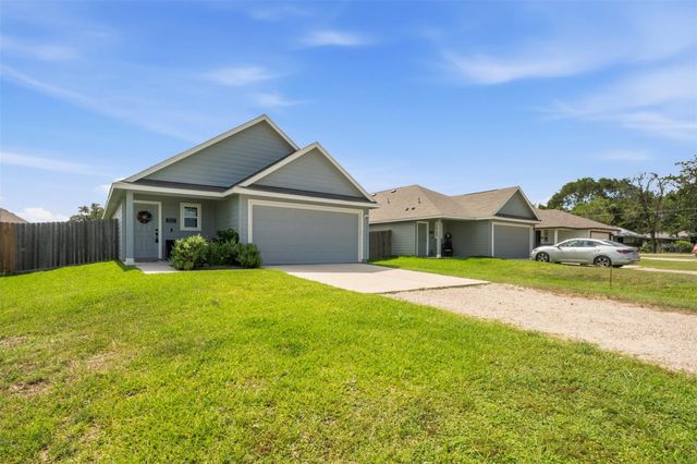 1523 22nd Street, Hempstead, TX 77445
