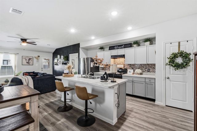 1523 22nd Street, Hempstead, TX 77445