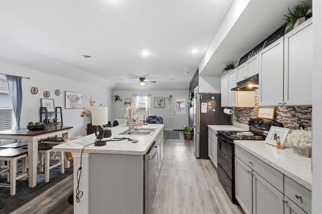 1523 22nd Street, Hempstead, TX 77445