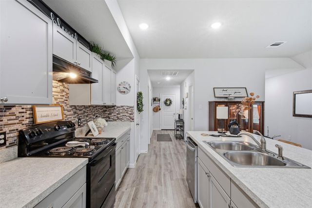 1523 22nd Street, Hempstead, TX 77445