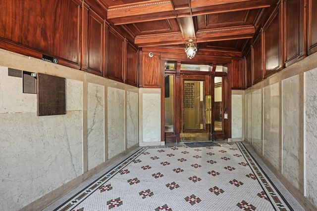 51 Park Drive 27, Boston, MA 02215