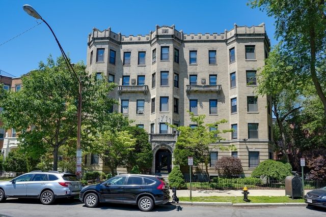 51 Park Drive 27, Boston, MA 02215