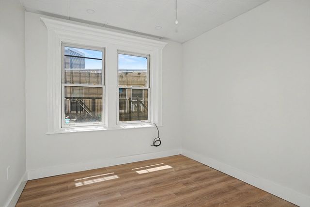51 Park Drive 27, Boston, MA 02215