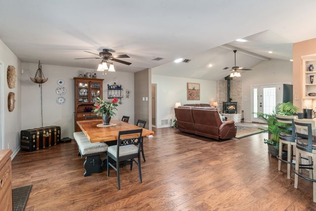 108 Forehand Drive, Trinidad, TX 75163