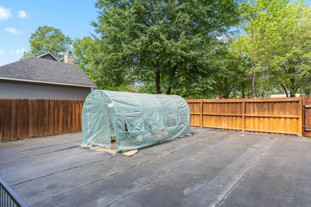 108 Forehand Drive, Trinidad, TX 75163