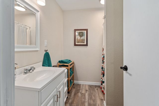 108 Forehand Drive, Trinidad, TX 75163