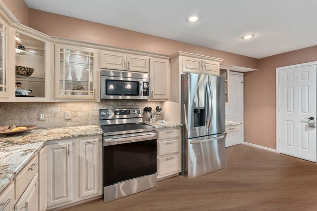 108 Forehand Drive, Trinidad, TX 75163