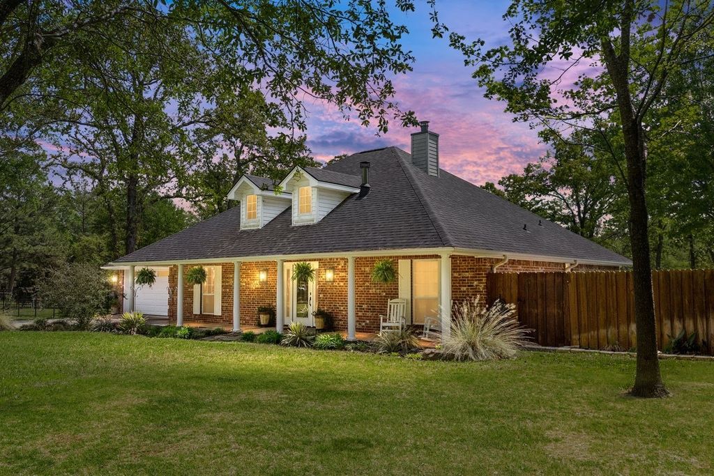108 Forehand Drive, Trinidad, TX 75163