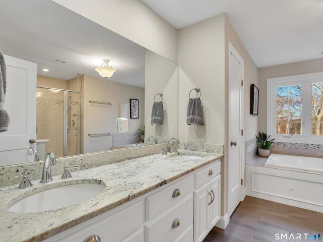 7 Jet Brook Road, Newtown, CT 06470