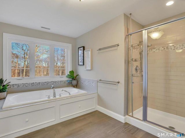 7 Jet Brook Road, Newtown, CT 06470