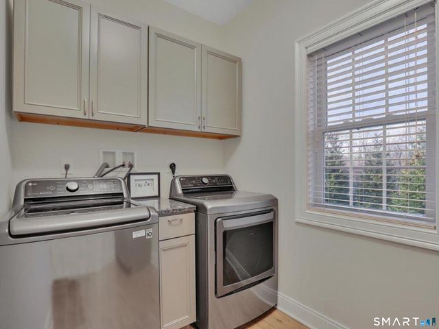 7 Jet Brook Road, Newtown, CT 06470