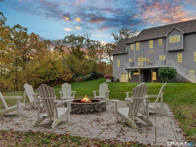 7 Jet Brook Road, Newtown, CT 06470