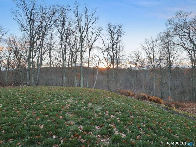 7 Jet Brook Road, Newtown, CT 06470