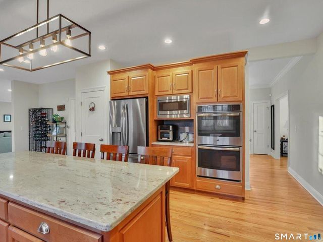 7 Jet Brook Road, Newtown, CT 06470