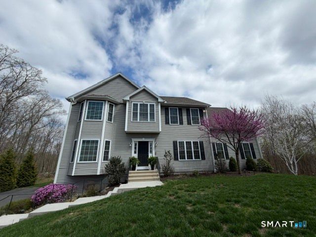 7 Jet Brook Road, Newtown, CT 06470