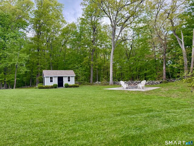 7 Jet Brook Road, Newtown, CT 06470