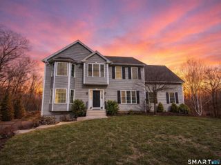 7 Jet Brook Road, Newtown, CT 06470