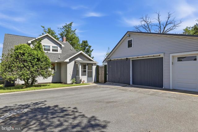 700 HARRISBURG PIKE, Dillsburg, PA 17019
