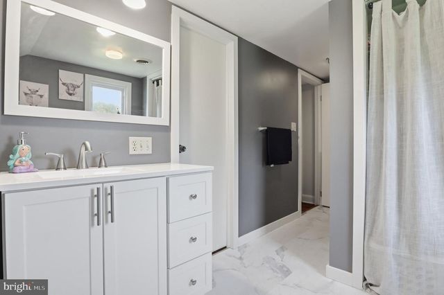 700 HARRISBURG PIKE, Dillsburg, PA 17019