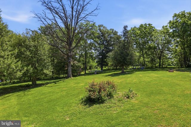 700 HARRISBURG PIKE, Dillsburg, PA 17019