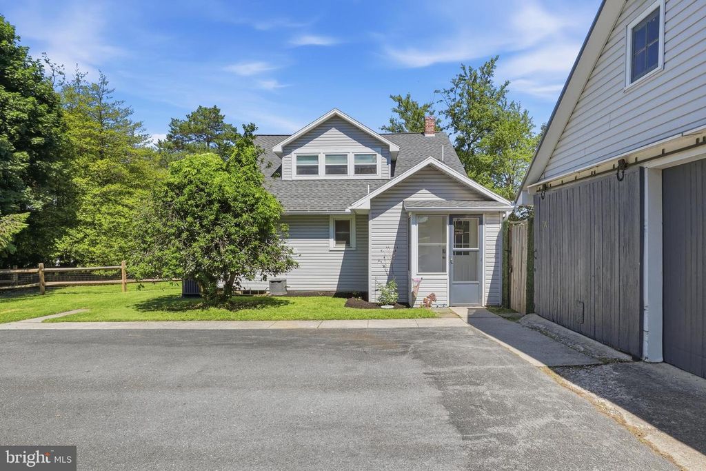 700 HARRISBURG PIKE, Dillsburg, PA 17019