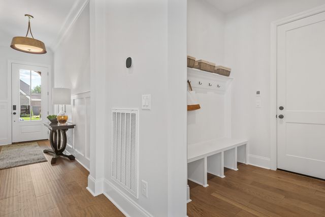 7676 Hatcher Heights Dr, Fairview, TN 37062