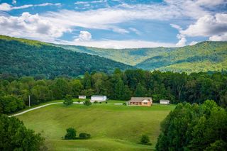 3828 Blue Springs Rd, Sparta, TN 38583