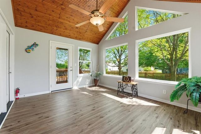 303 SW Albatross Court, Lee's Summit, MO 64082