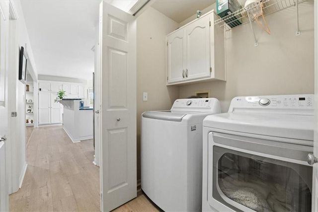 303 SW Albatross Court, Lee's Summit, MO 64082