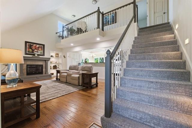 303 SW Albatross Court, Lee's Summit, MO 64082