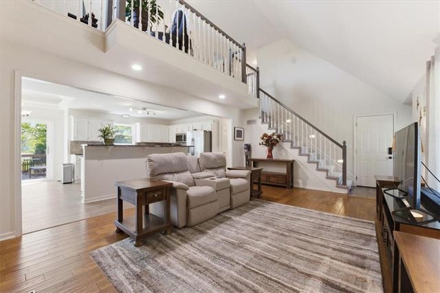 303 SW Albatross Court, Lee's Summit, MO 64082