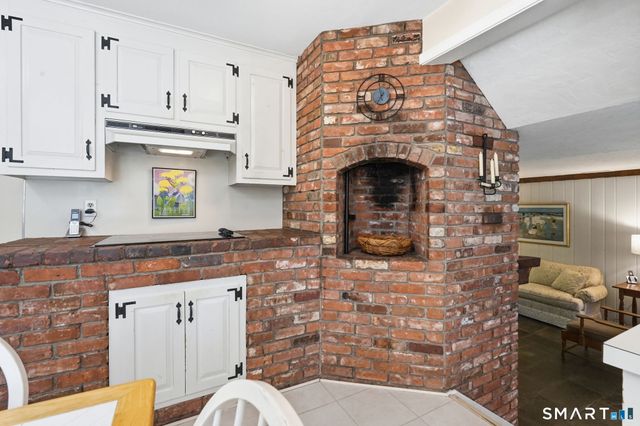 90 Stony Corners Circle, Avon, CT 06001