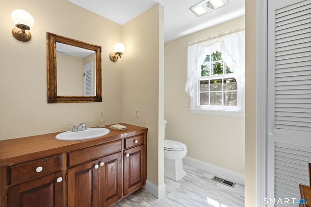 90 Stony Corners Circle, Avon, CT 06001