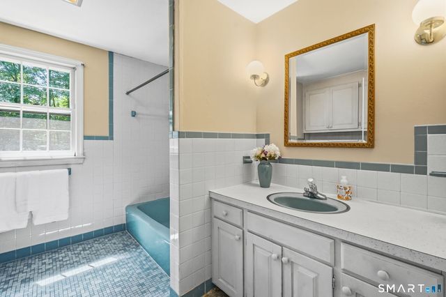 90 Stony Corners Circle, Avon, CT 06001