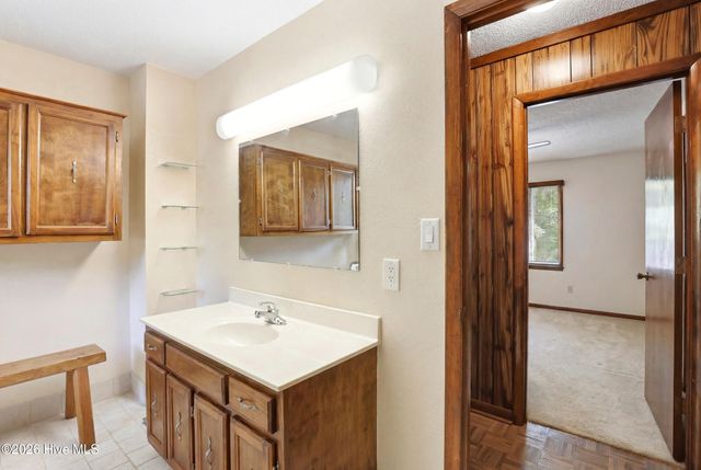 423 E Creekview Drive, Hampstead, NC 28443