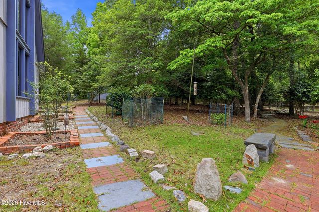 423 E Creekview Drive, Hampstead, NC 28443
