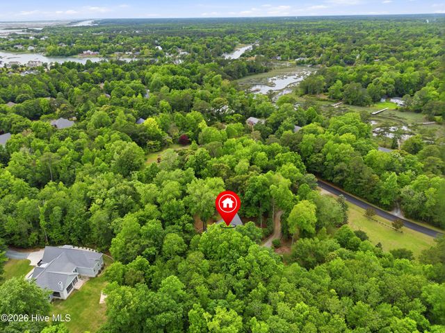 423 E Creekview Drive, Hampstead, NC 28443