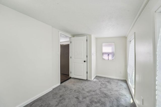 6971 London Groveport Road, Grove City, OH 43123