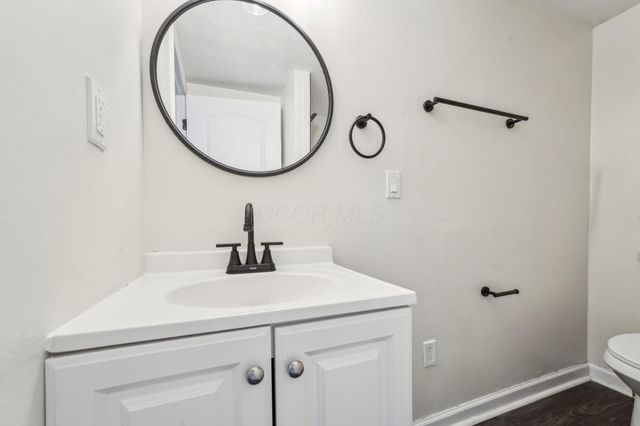 6971 London Groveport Road, Grove City, OH 43123
