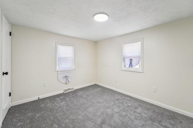 6971 London Groveport Road, Grove City, OH 43123